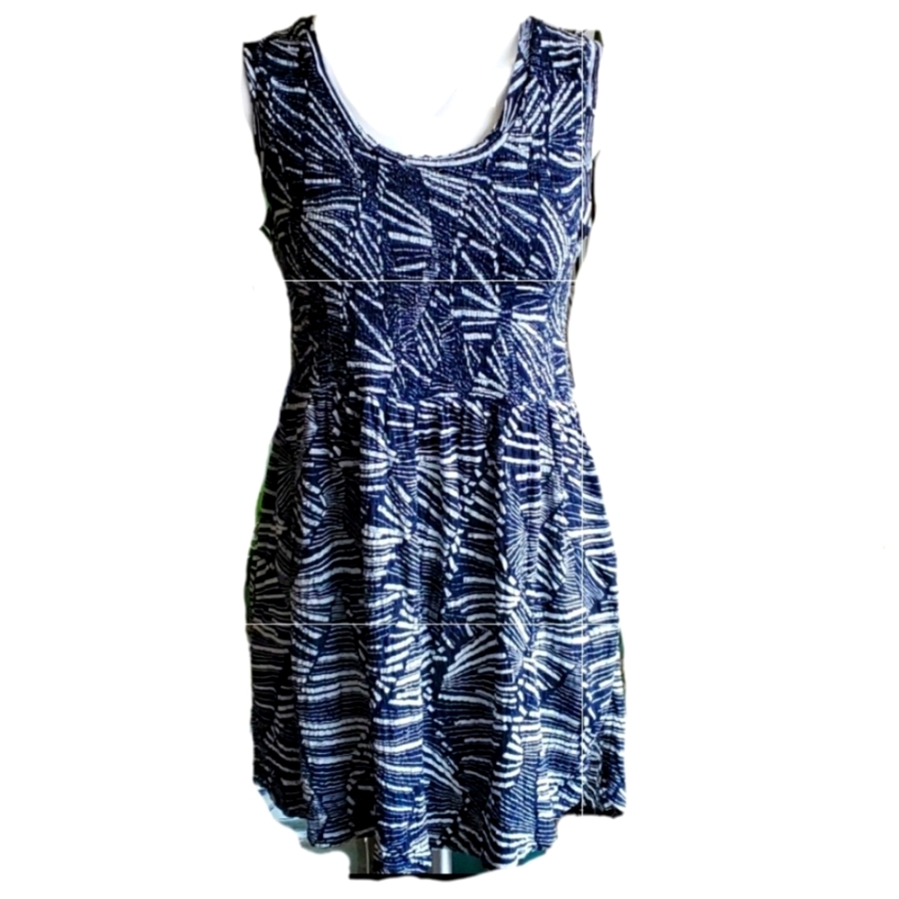 Anthropologie Navy and White Print Smocked Dress Size Extra Small